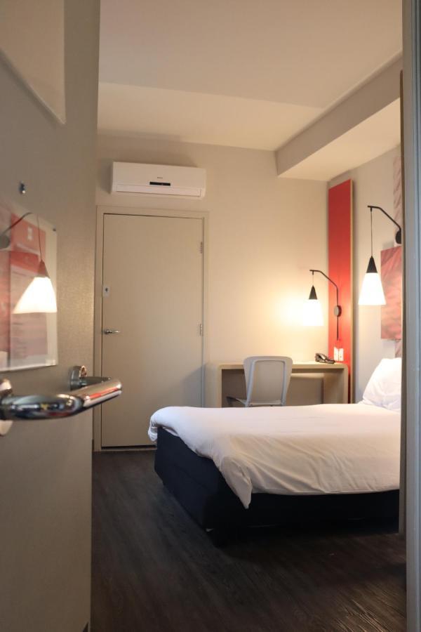 Ibis Guaxupe Hotel Bagian luar foto