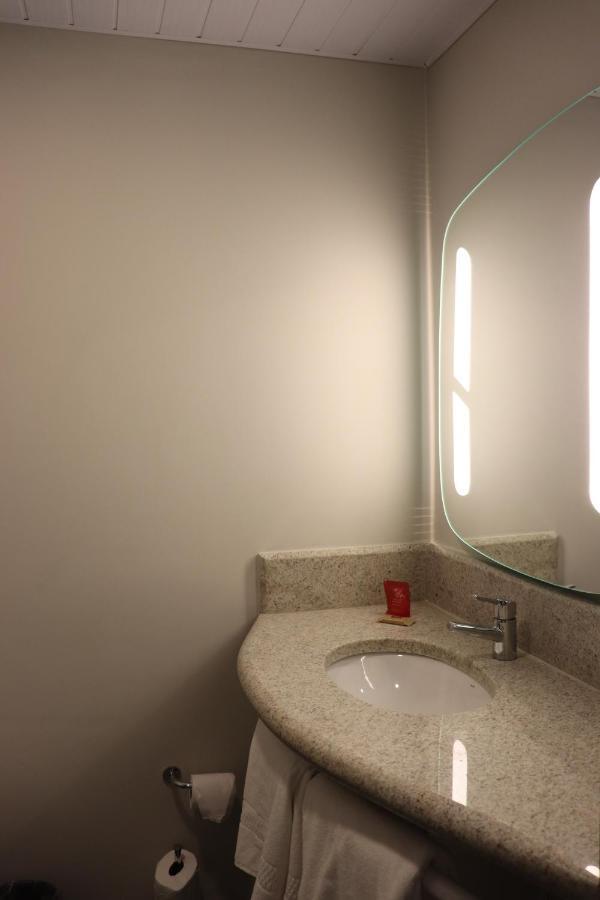 Ibis Guaxupe Hotel Bagian luar foto