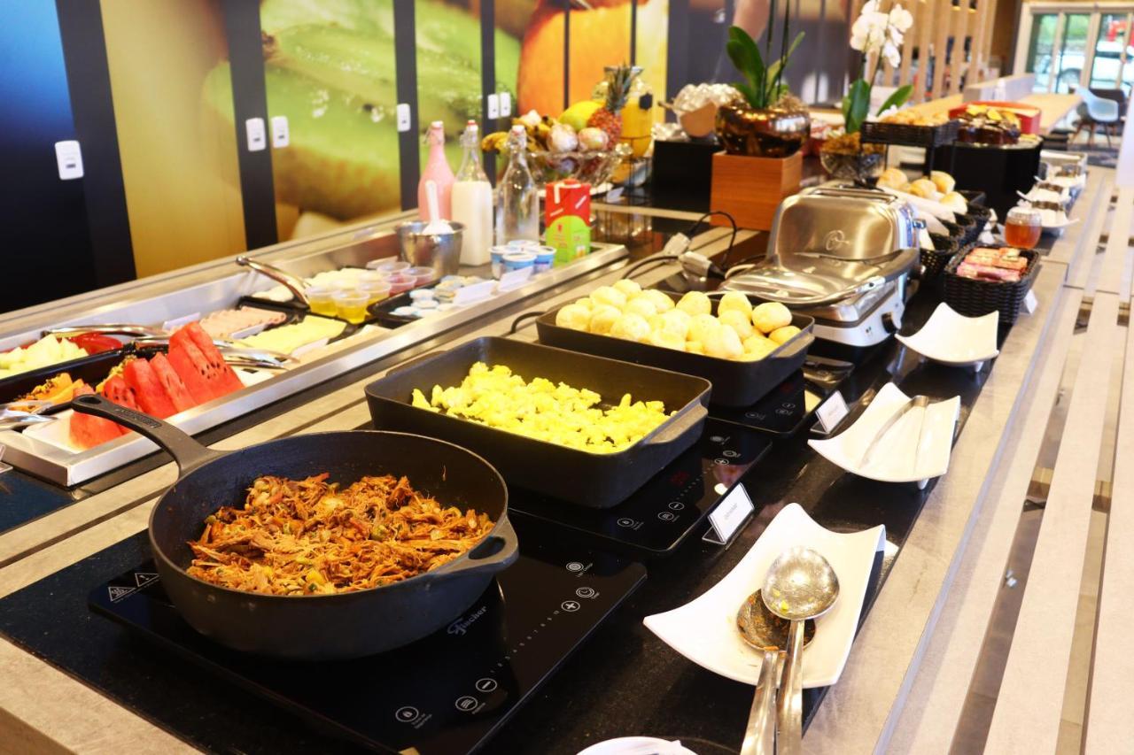 Ibis Guaxupe Hotel Bagian luar foto