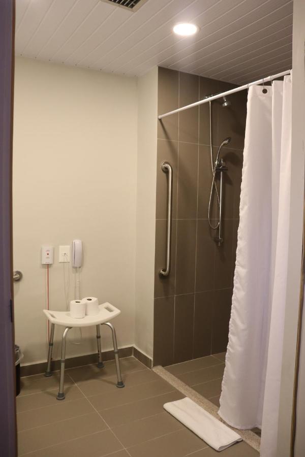 Ibis Guaxupe Hotel Bagian luar foto